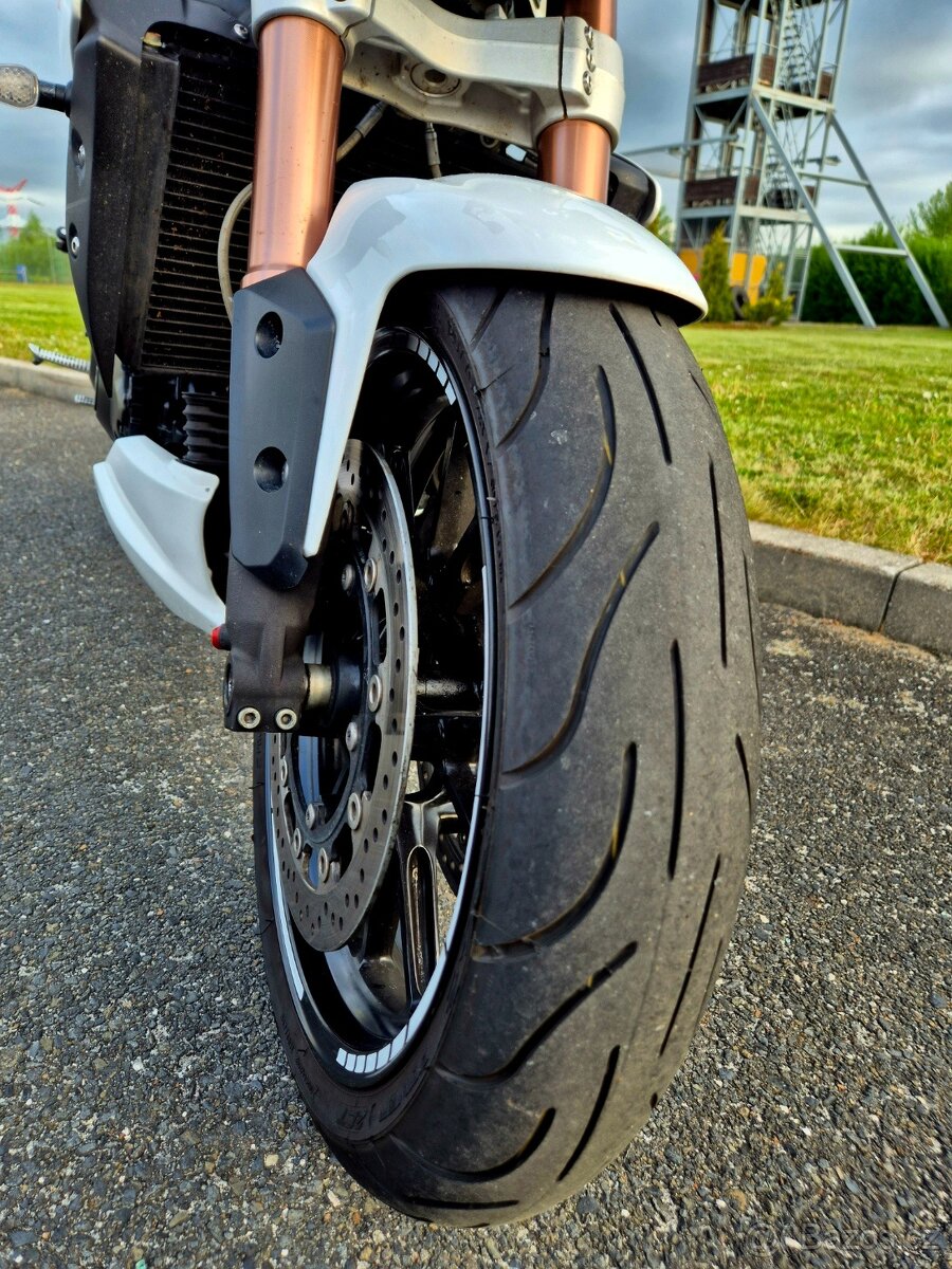 Triumph Speed Triple 1050 - 5