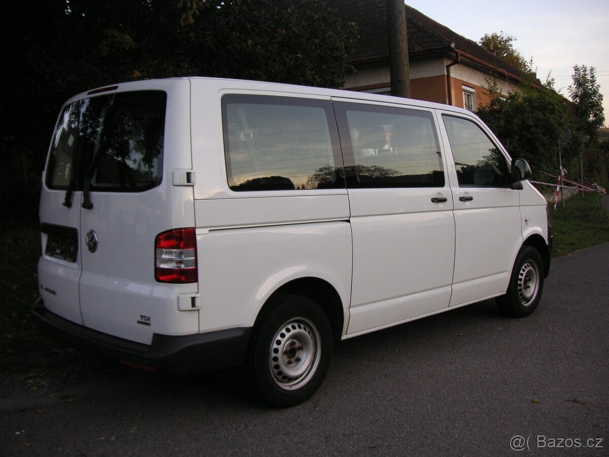 Volkswagen Transporter T5 2.0 TDi - Serviska - 5