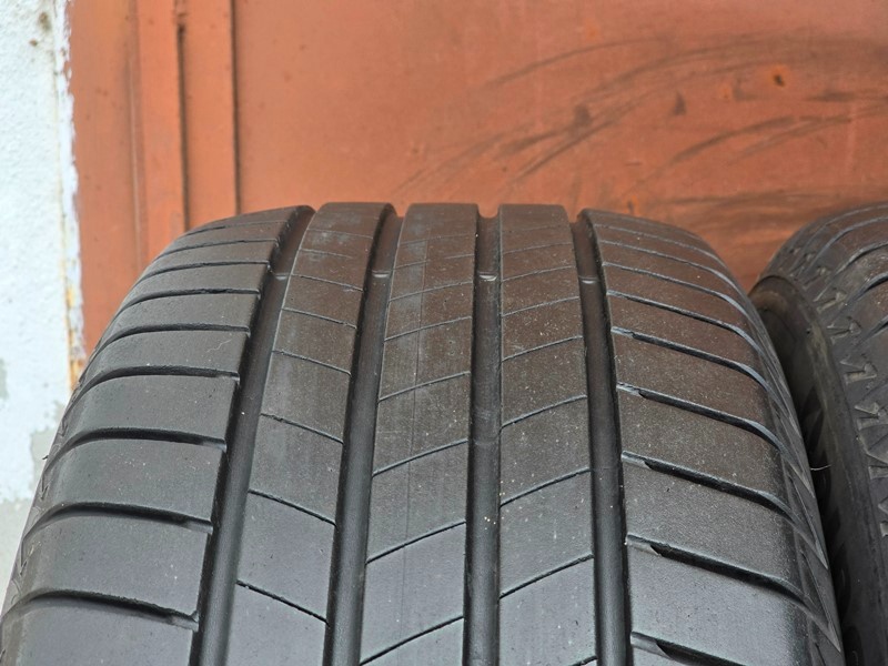 Letní Bridgestone 215/60/16 - 5