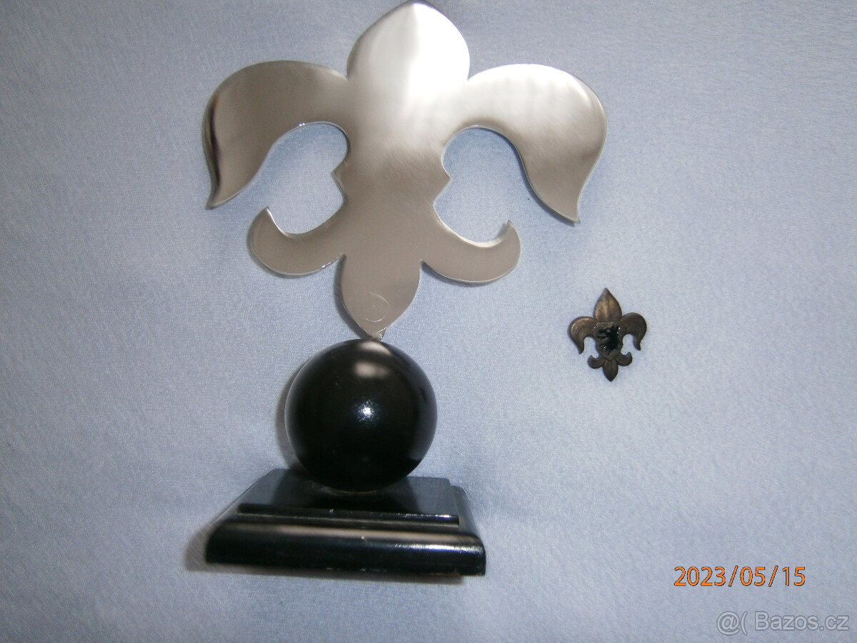 skaut,skautská lilie v chromu 25 cm vysoká,odznak, junák - 5