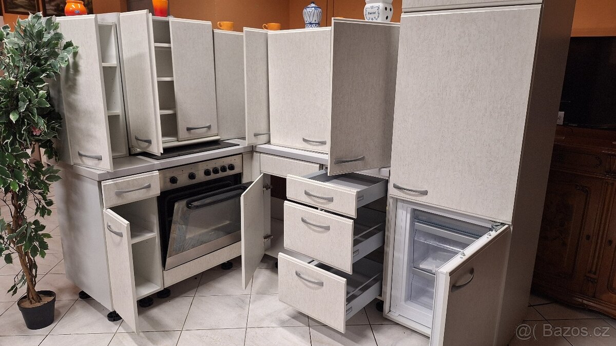 Rohová kuchyňská linka německé výroby - 5