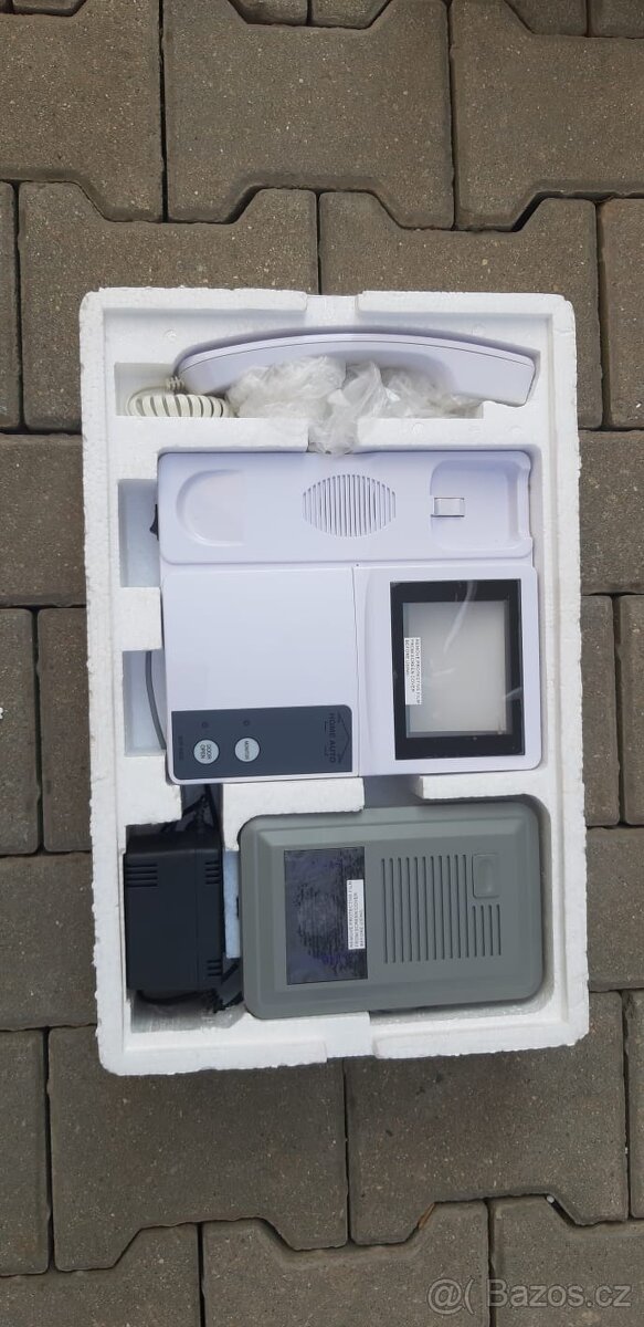 Video telefon se zvonkem a otvíráním dveří - 5