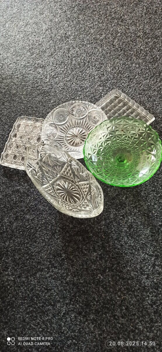 Vazy, mísy, popelniky různé stáří - 5