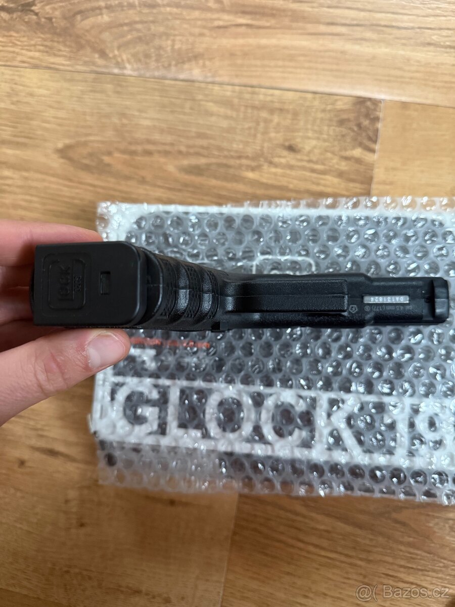 Glock 19 4,5mm Co2 - 5
