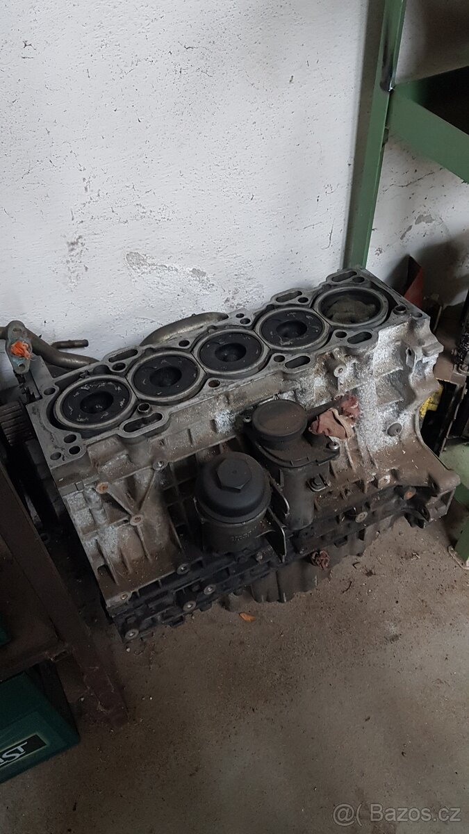 Blok motoru Volvo D5244T - 5