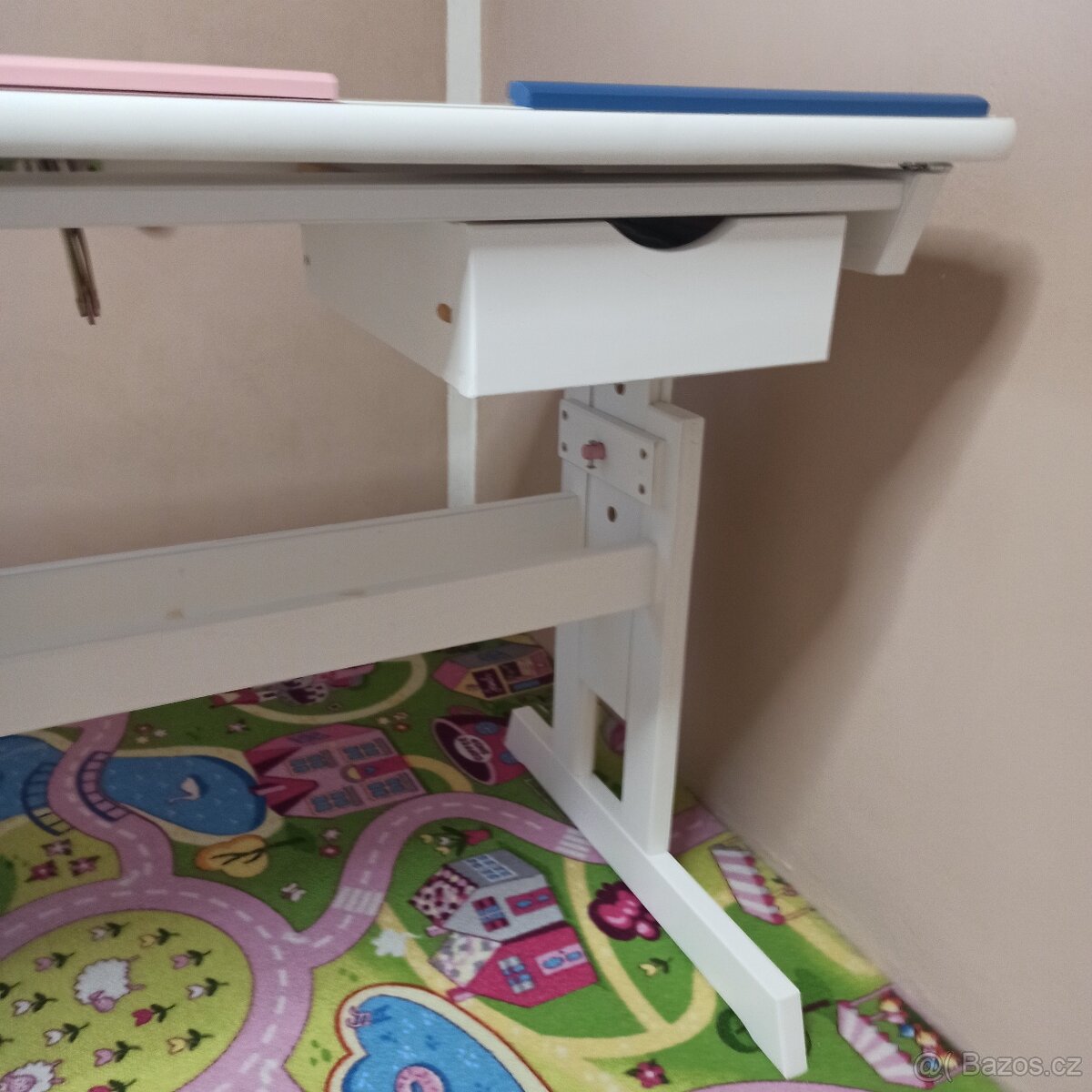 Rostoucí polohovací psací stůl - 5
