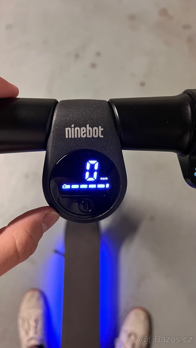 Elektrická koloběžka Ninebot by Segway Kickscooter ES2 - 5