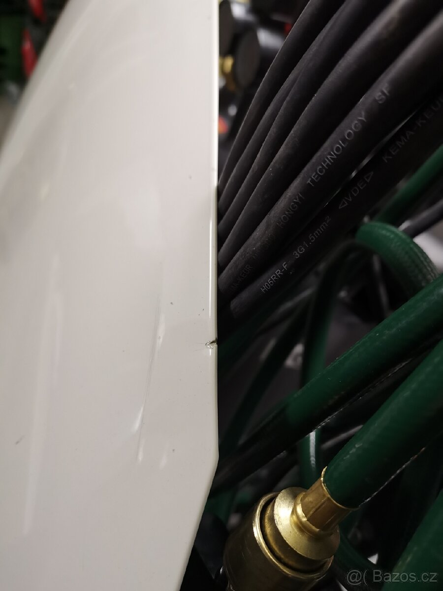 2x predni kapota Octavia 4 - 5