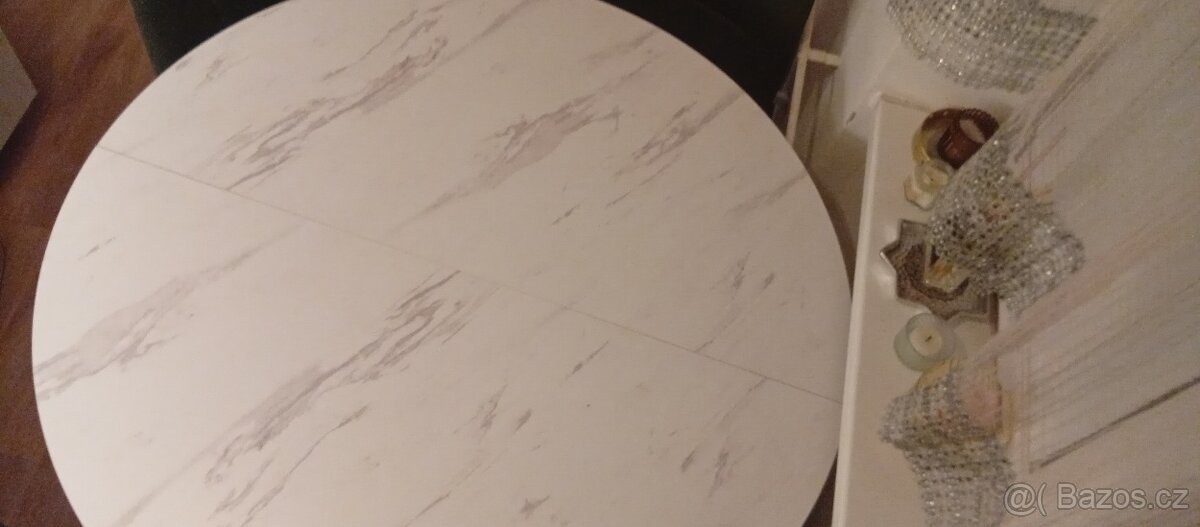 Jídelní stůl a židle - 5