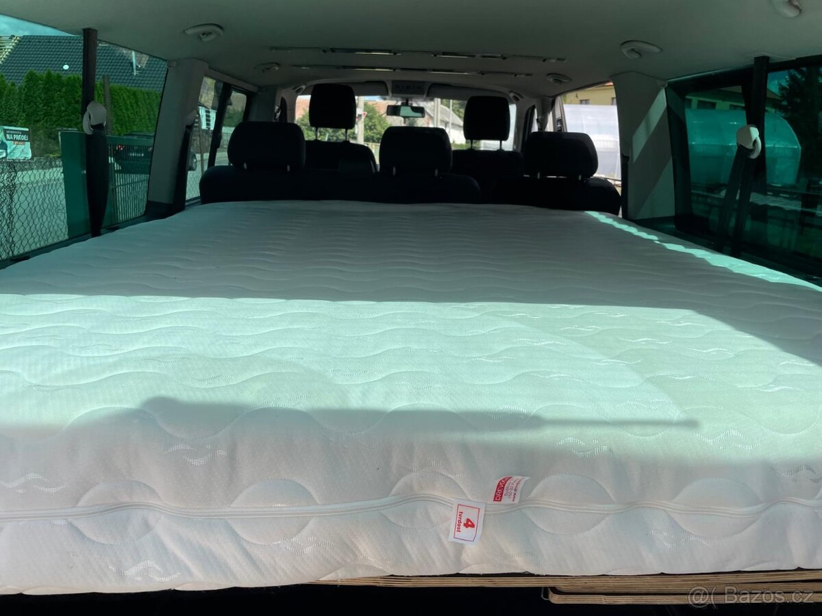Vestavba na spaní do VW T5/T6 s kvalitní matrací - 5
