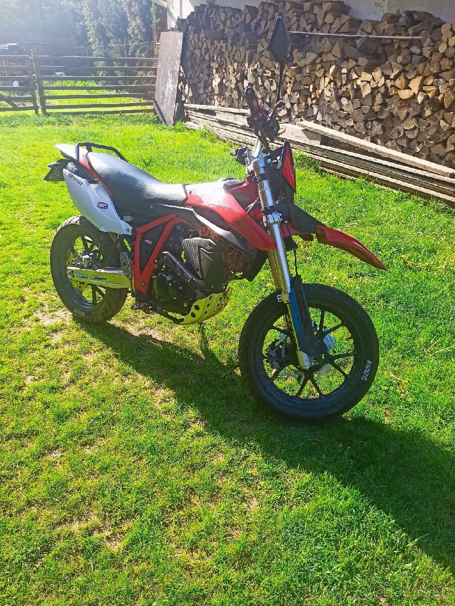 Yuki 125 ccm