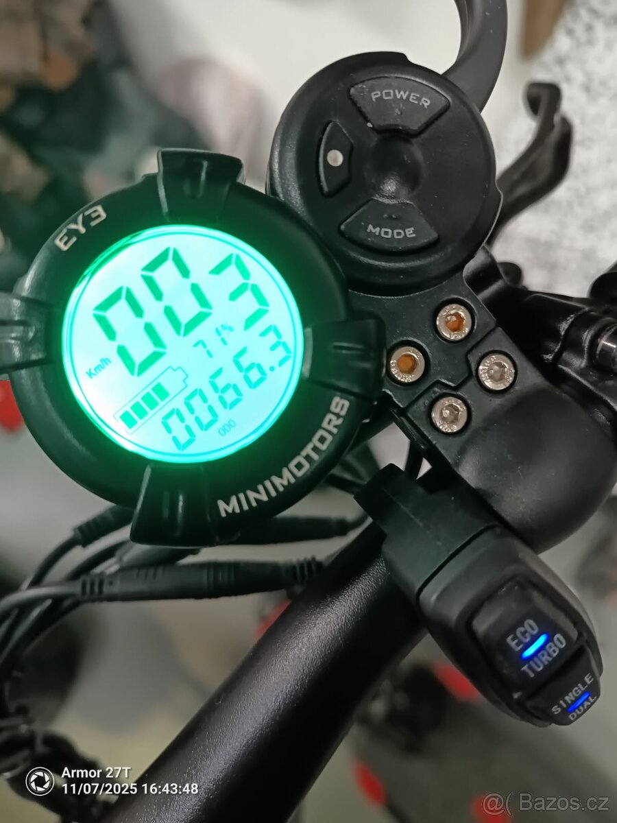 Koloběžka Teverun Blade X minimotors - 5