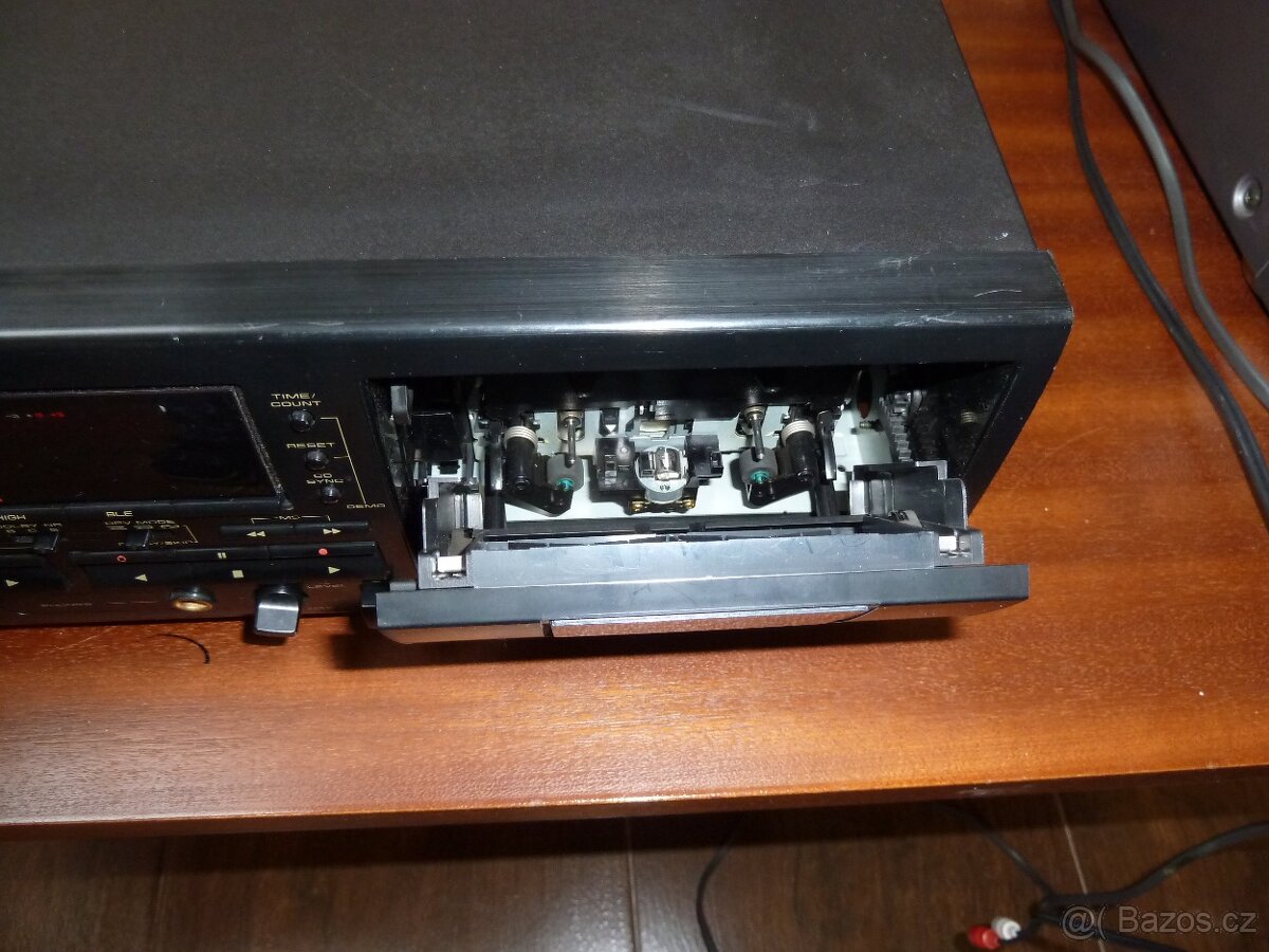 Nabízím tape deck Pioneer CT-W603RS. Plně funkční. Nejde o n - 5