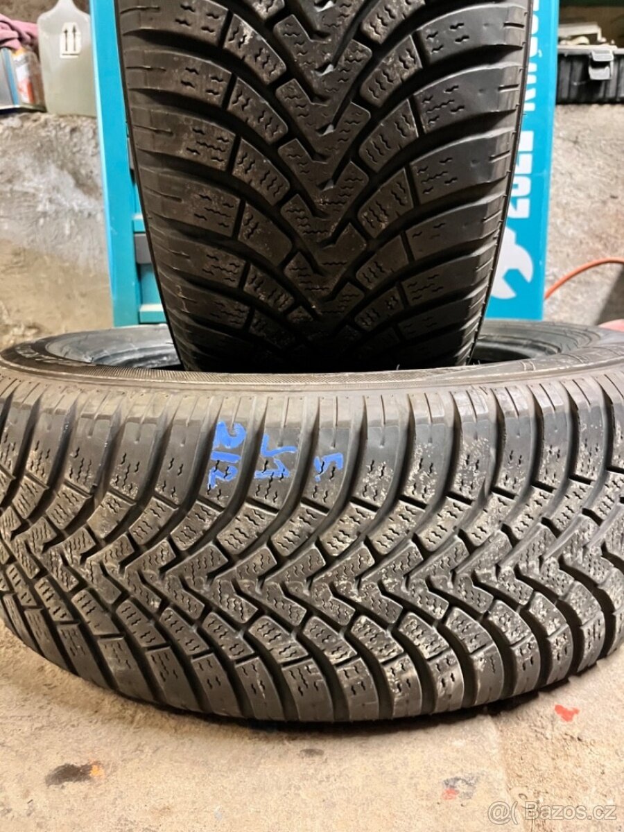 2x 225/60 R17 zimní pneu - 5