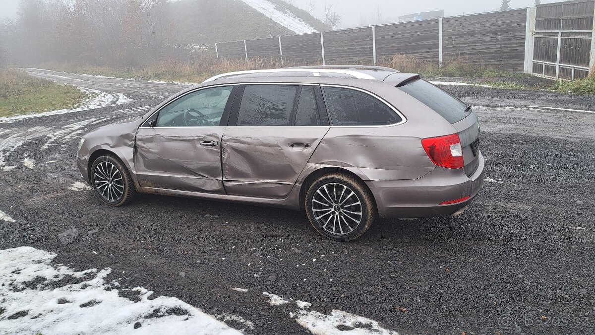 Skoda superb 2013 - 5