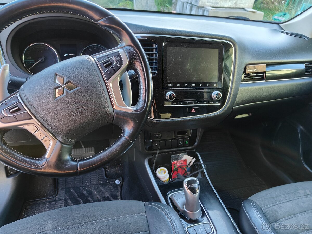 Prodám Mitsubishi Outlander 2,4 PHEV, rok 2020, - DPH - 5