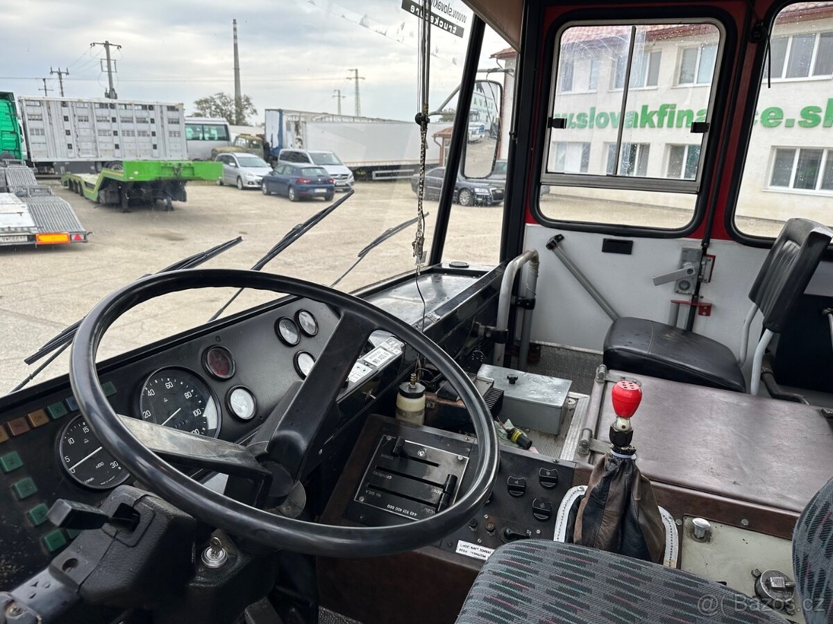 KAROSA hasičské vozidlo 1990 VIN 017 - 5