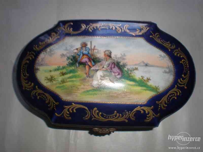 krásná porcelánová dóza - 5