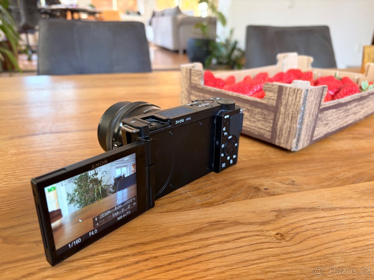 Sony ZV-E10 + 16-50 mm - 5