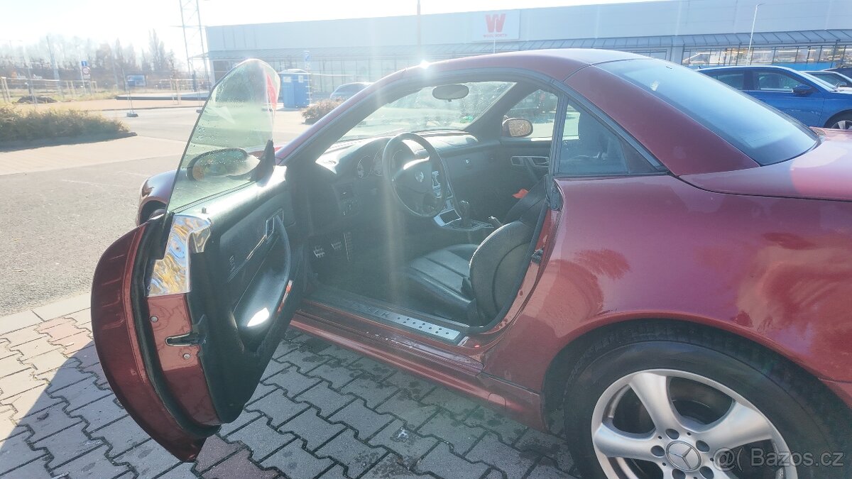 Mercedes-Benz SLK 200, rok 2001 - 5