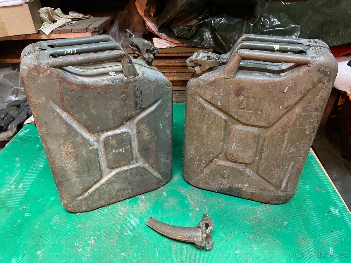 kovové kanystry 2kusy na 20l, retro - 5