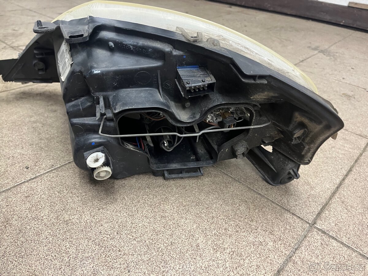 Světla Citroen C3 2004 - 5