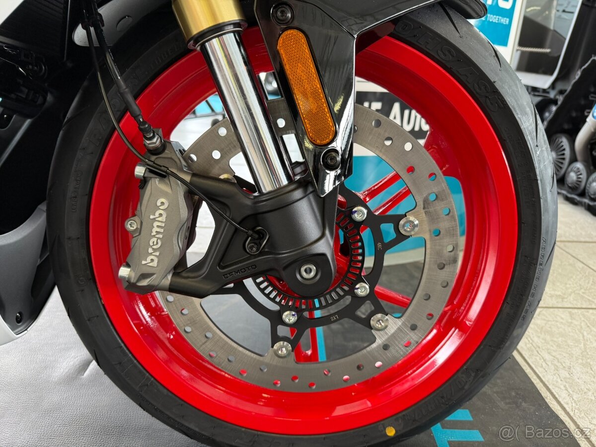 CFMOTO 450SR 25 bílá/černá - obě skladem AKCE helma - 5