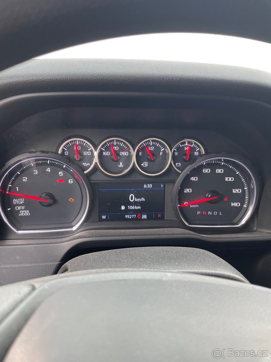 CHEVROLET SILVERADO CREW CAB- 2020 - 5.3 Vortec - Lift - 5