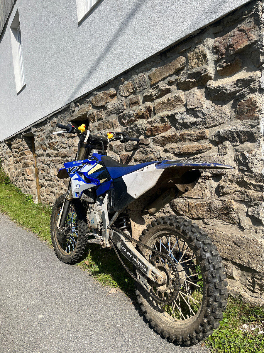 Yamaha YZ 125