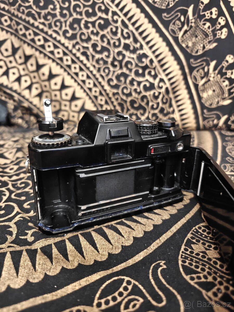 Yashica FR1 a objektiv 50mm f1.9 - 5