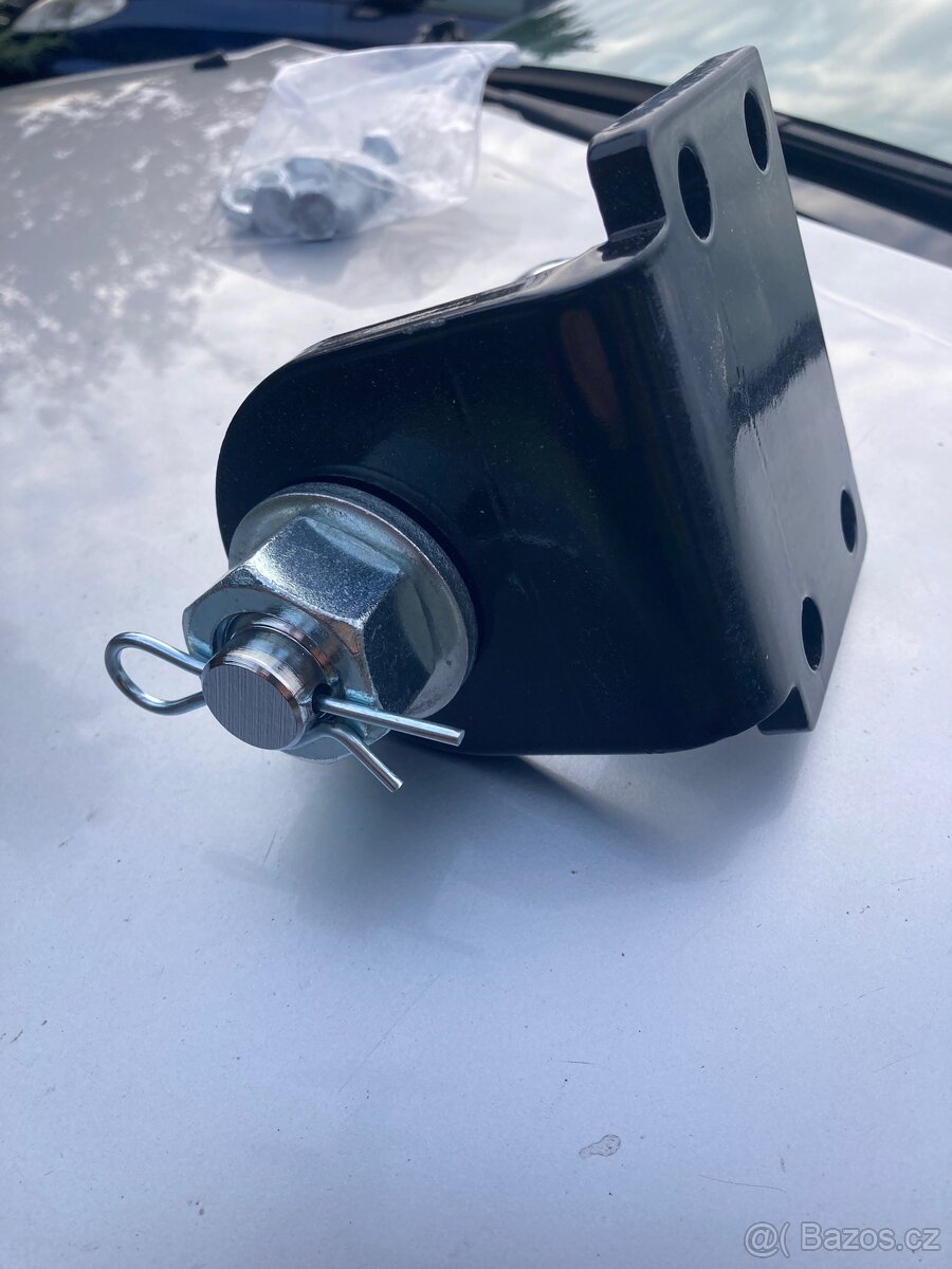 Tažné zařízení - koule / voj za malotraktor, jeep 3t - 5