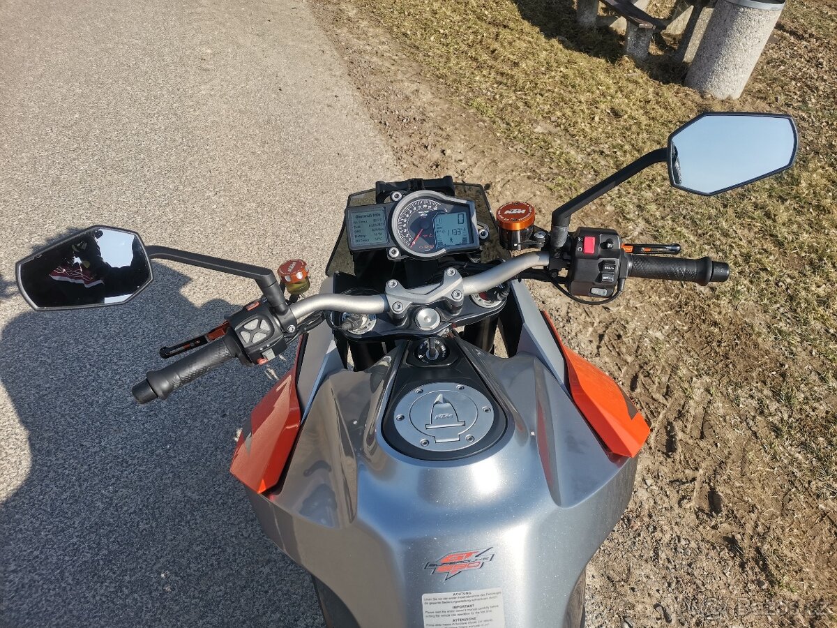 Ktm-1290-super-duke-gt - 5