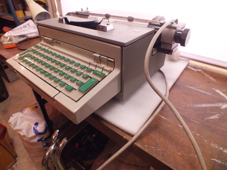 Psací el. stroj Olivetti - 5