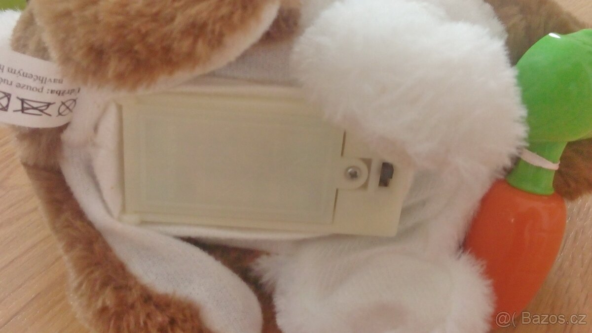 Hračky zajíček,panenky a pokladna - 5