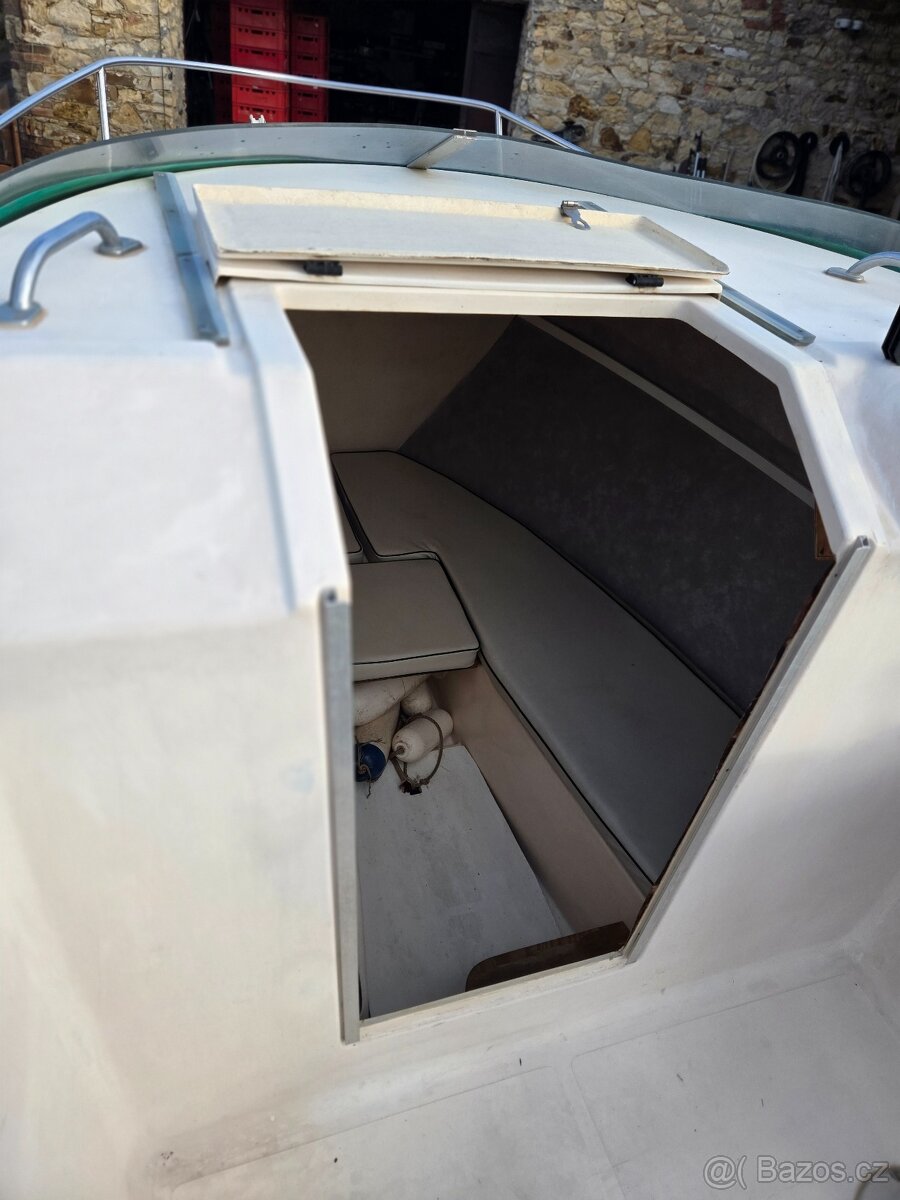 Kajutova loď 5.1x2m, el.kotva, - 5