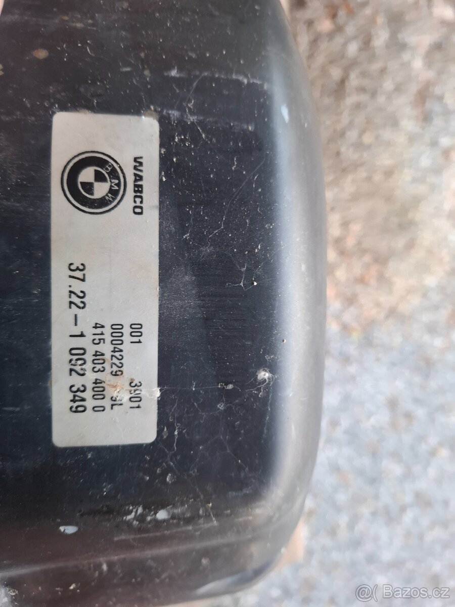 BMW E39 Kompresor měchů - 5