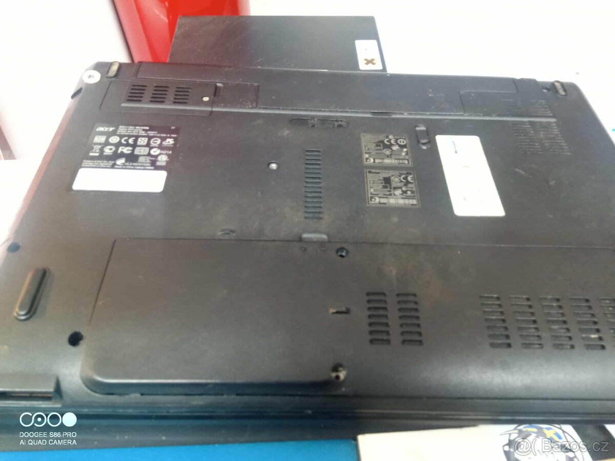 Notebooky 4x poškozené, neúplné, dohodou - 5