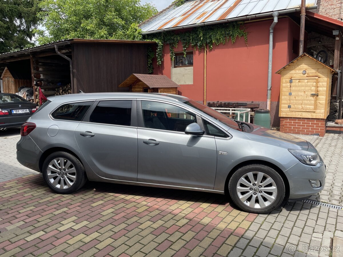 Opel Astra J 2.0 cdti 118kw nový motor - 5