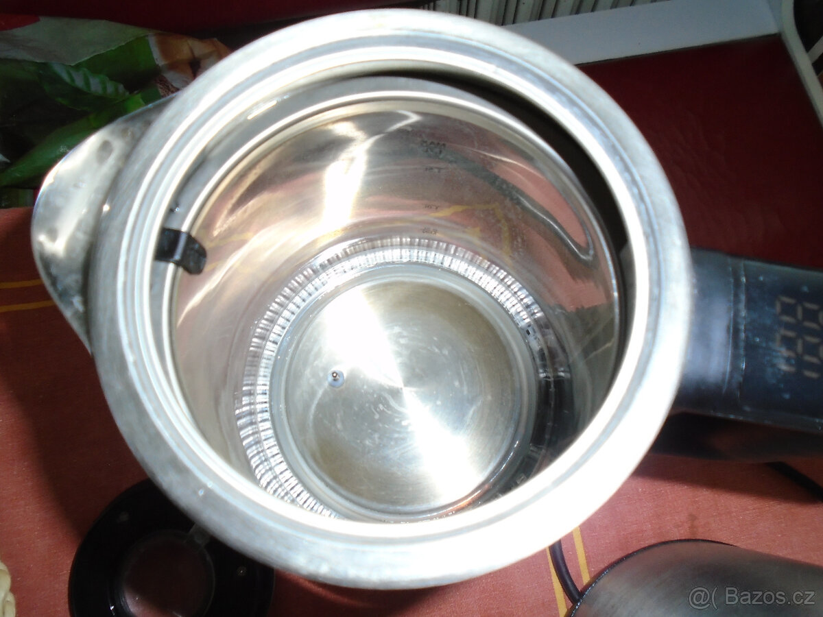 Prodám starší rychlovarné konvice,topinkovače - 5