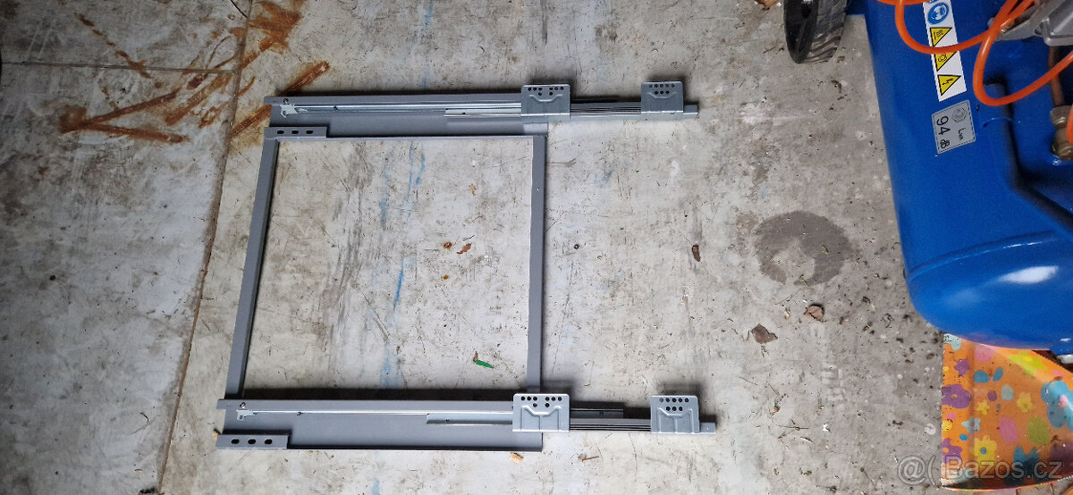 Pojezdy do skříňky - 5