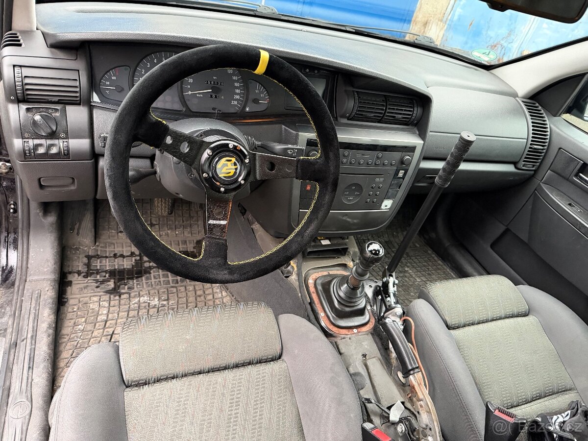 Opel Omega B 2,2i 106kw - 5