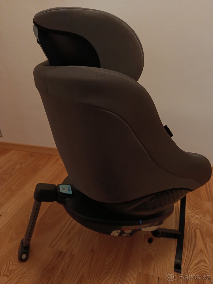 Autosedačka Graco Turn2Me 360° šedá - 5