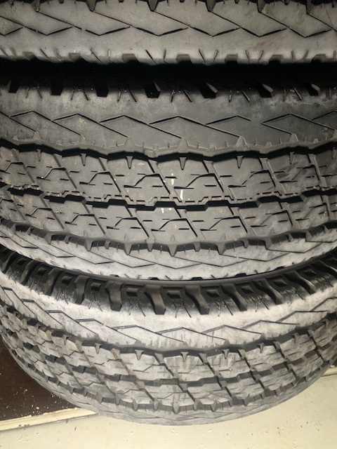 Bridgestone Duravis 215 70 R15C - 5