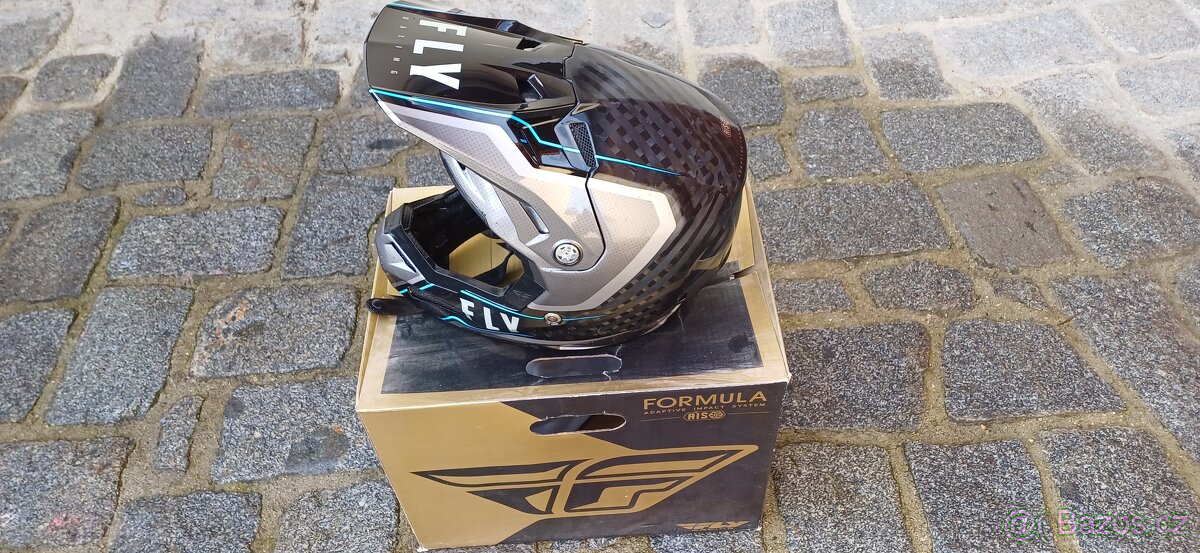 Fly Formula carbon přilba - 5