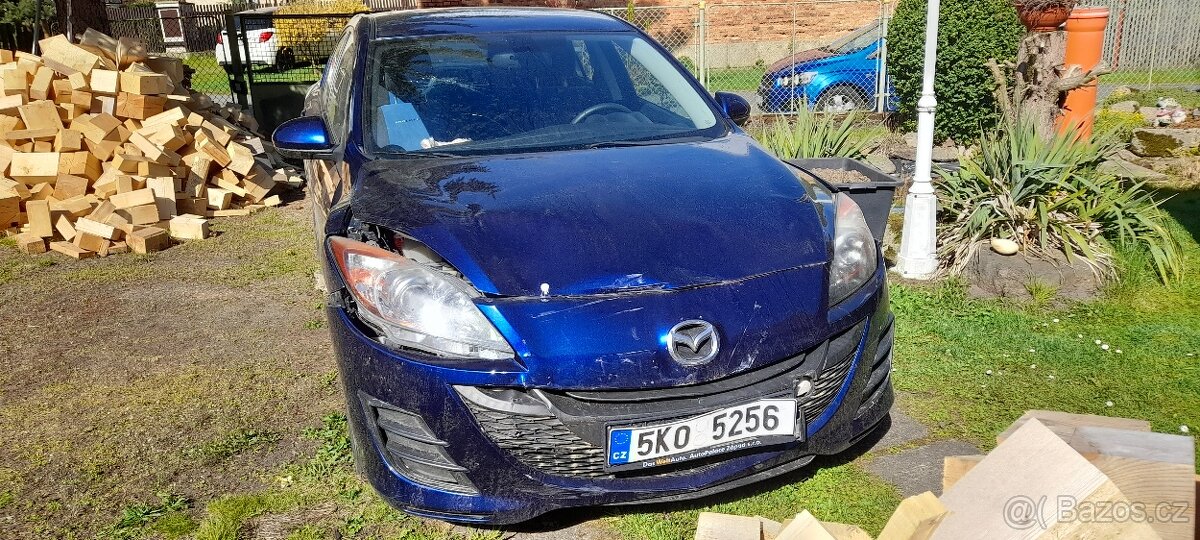 Mazda 3 AA Sedan modrá - 5