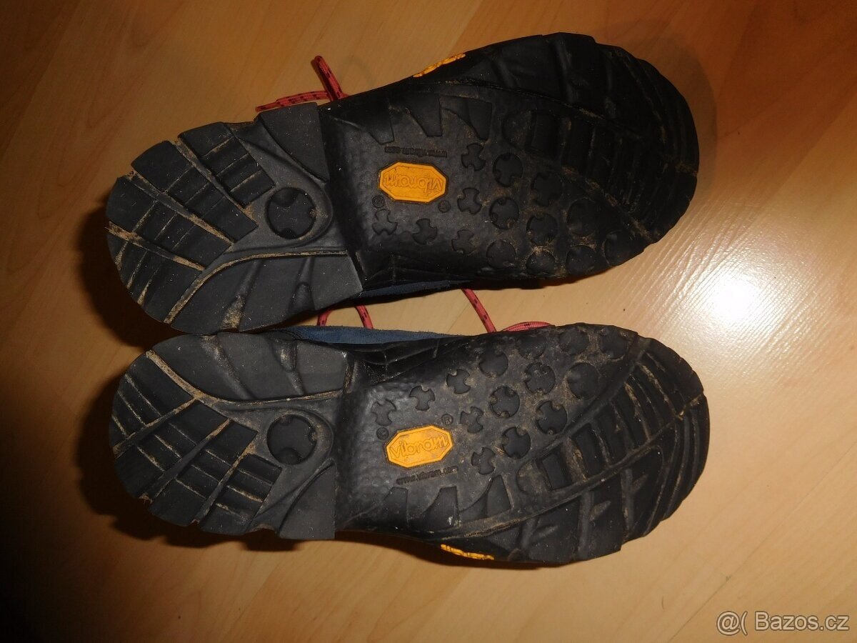 Turistické boty, pohorky 36, kozačky 36, 38 - 5