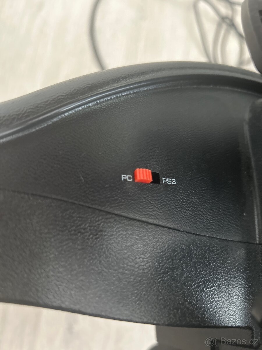 Herní volant s pedály - 5