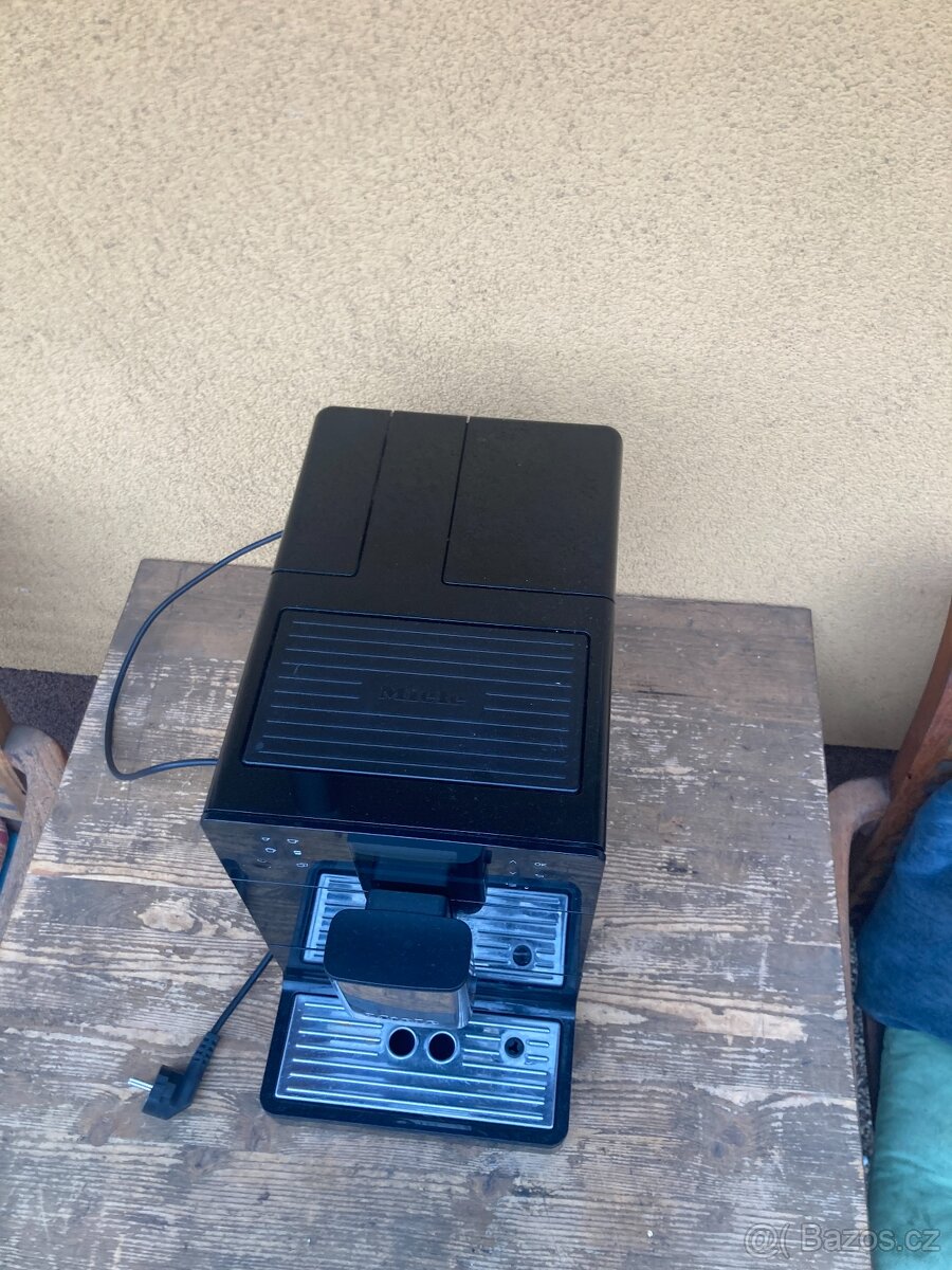 Automatický kávovar Miele CM 5310 Silence Obsidian - 5