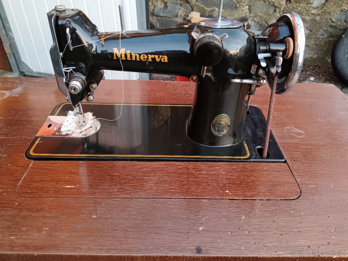 Prodám šlapací šicí stroj Minerva - 5