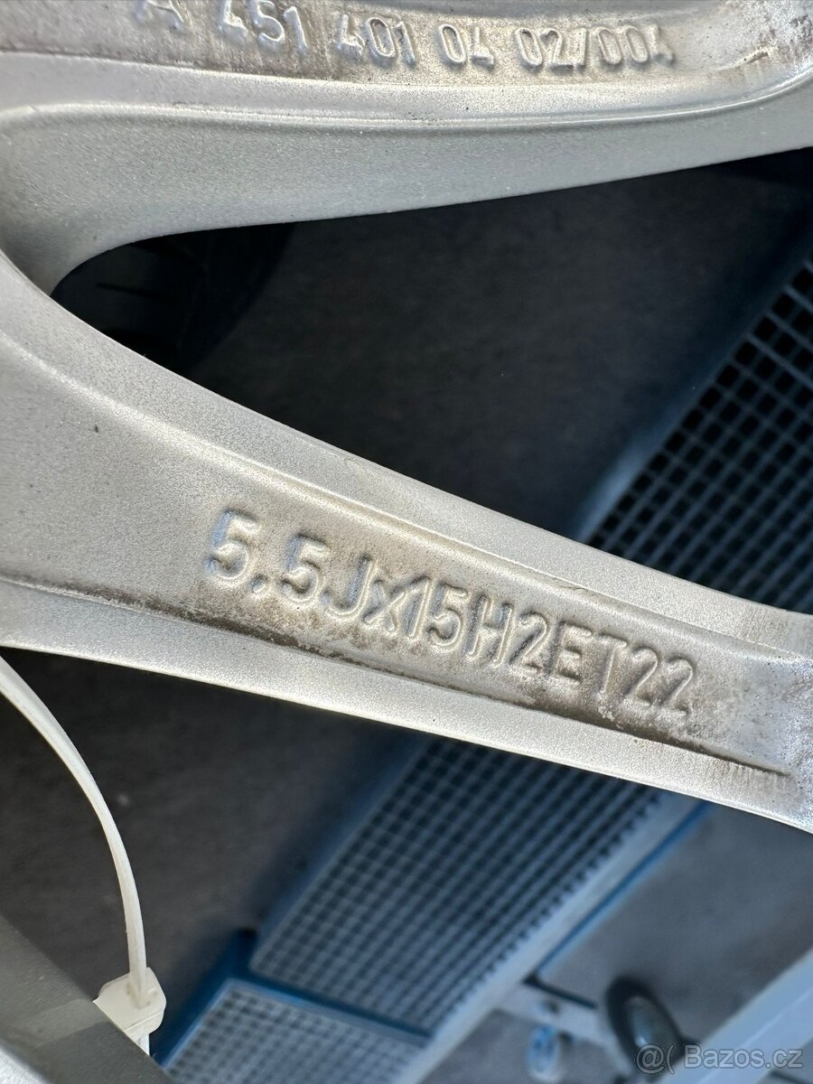 Prodám Alu kola R15 na Smart - 5